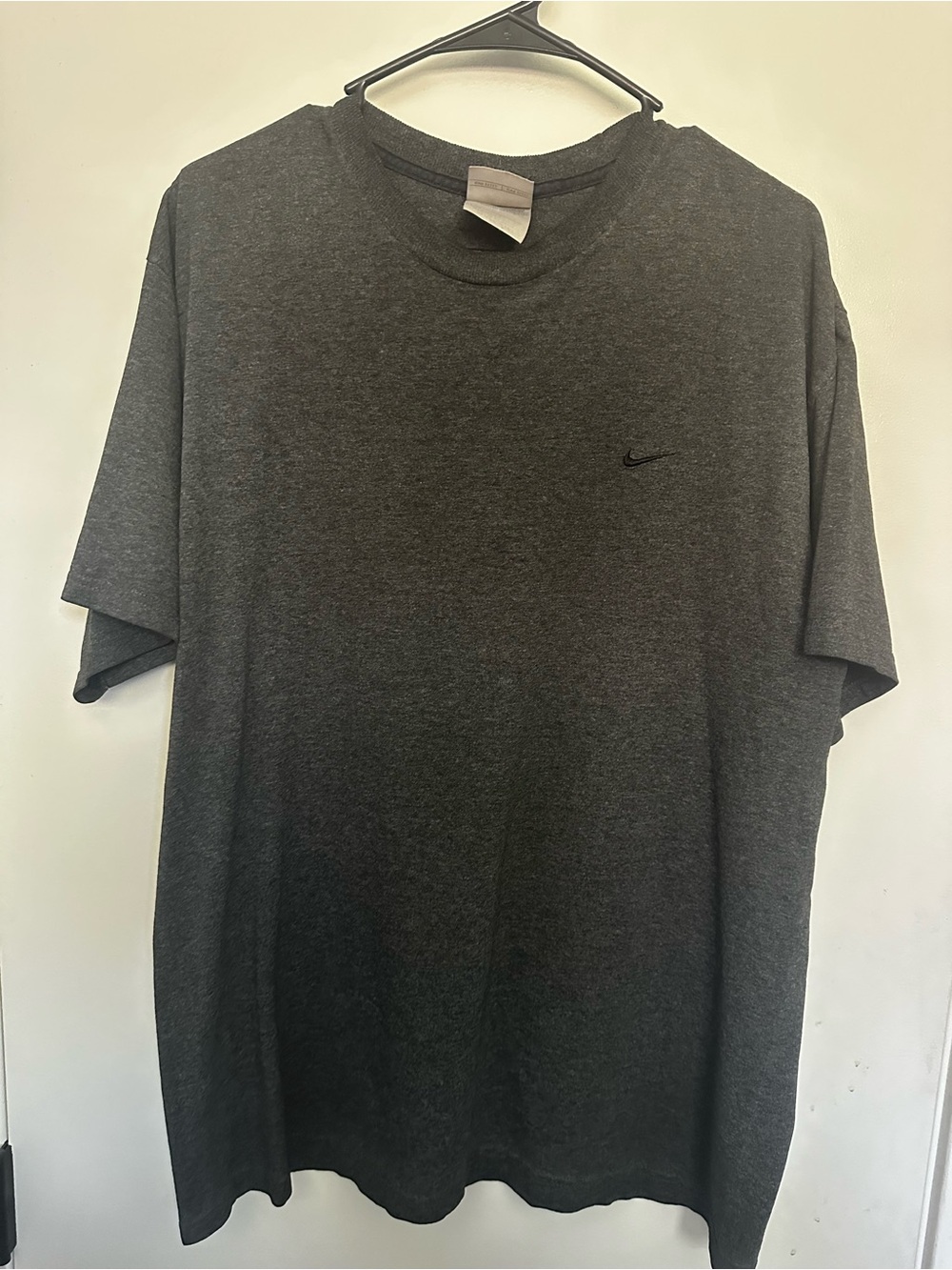 Nike Short Sleeve Crew Neck T-Shirt in Charcoal Gray